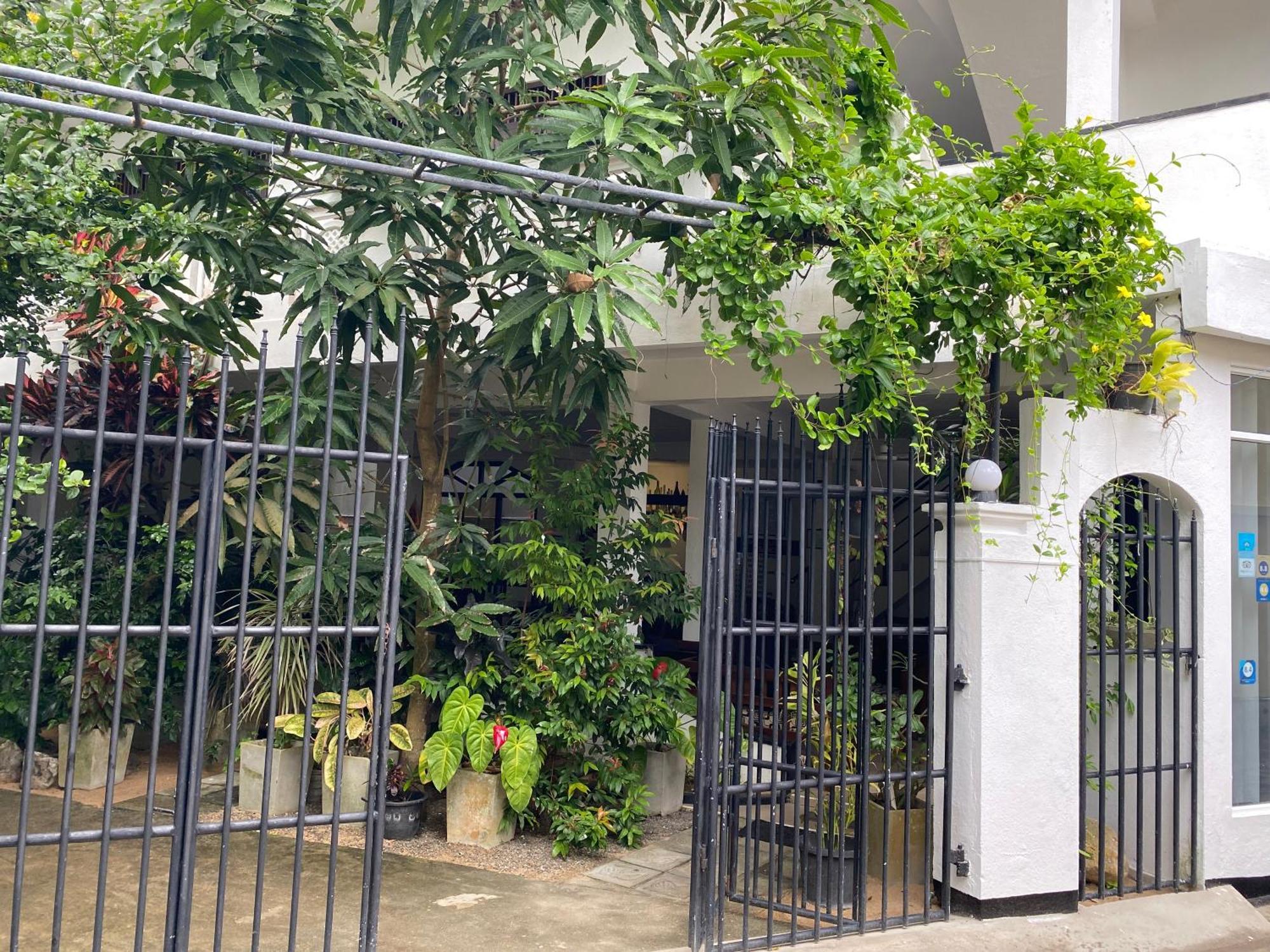 Unawatuna Beach Bungalow - Exterior photo