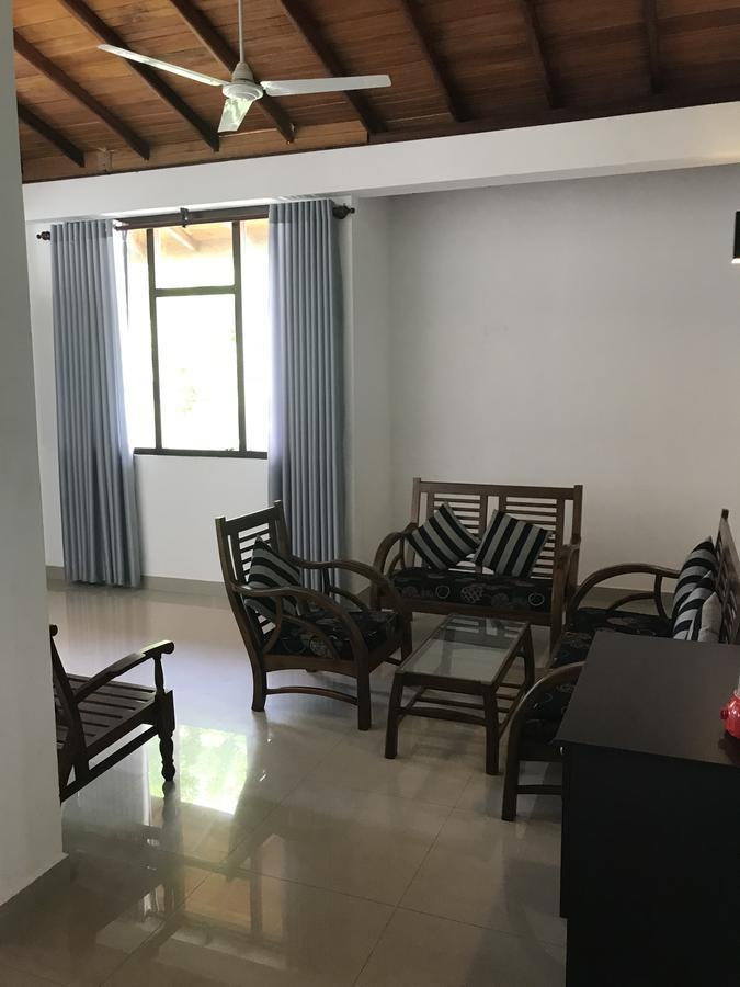 Unawatuna Beach Bungalow - Exterior photo